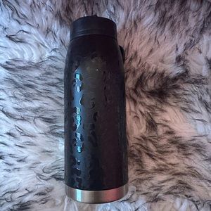 Hydrapeak tumbler